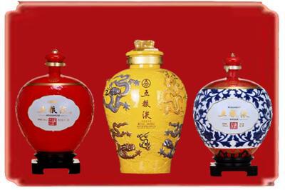 沈阳烟酒回收五粮液各种摆件.jpg